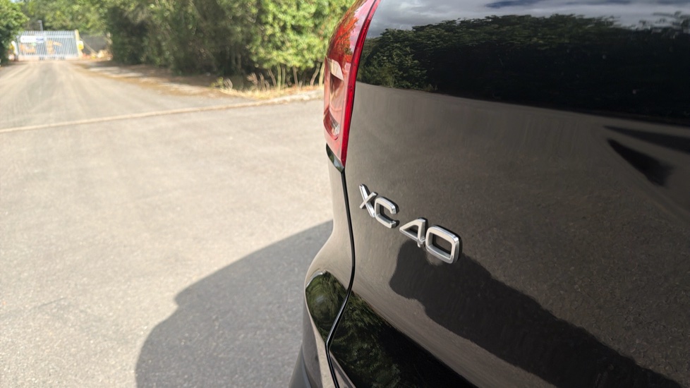 Volvo XC40 2.0 B3P Core 5dr Auto Petrol Estate - Image 42