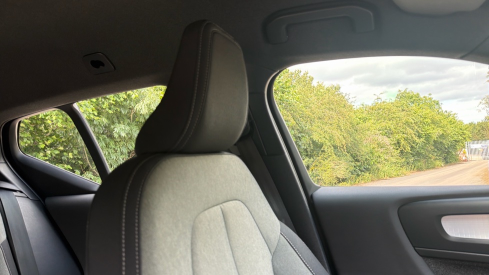 Volvo XC40 2.0 B3P Core 5dr Auto Petrol Estate - Image 50