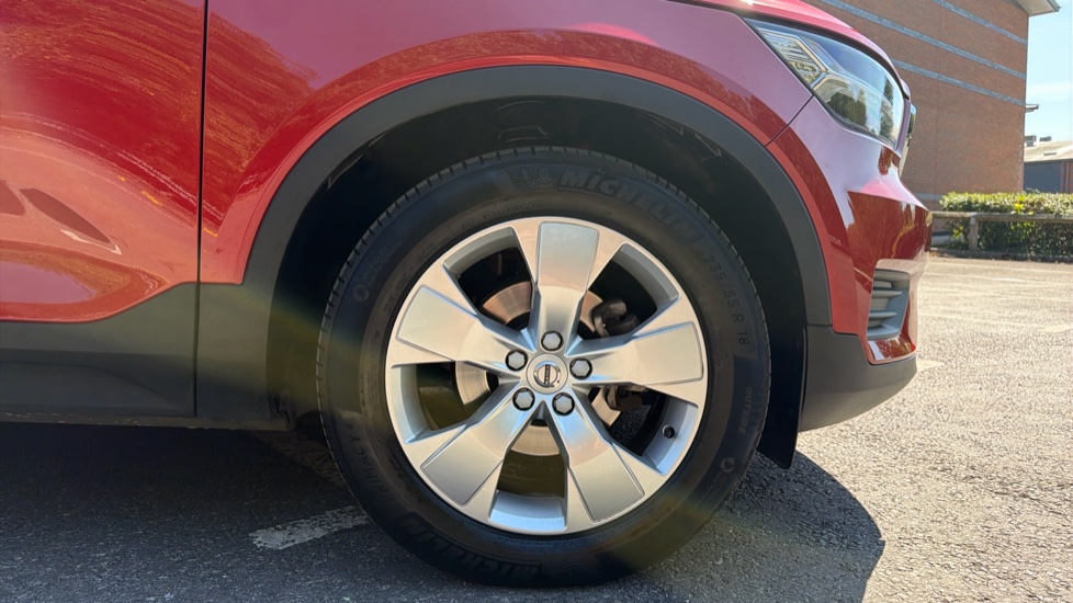 Volvo XC40 1.5 T3 [163] Momentum 5dr Geartronic Petrol Estate - Image 9