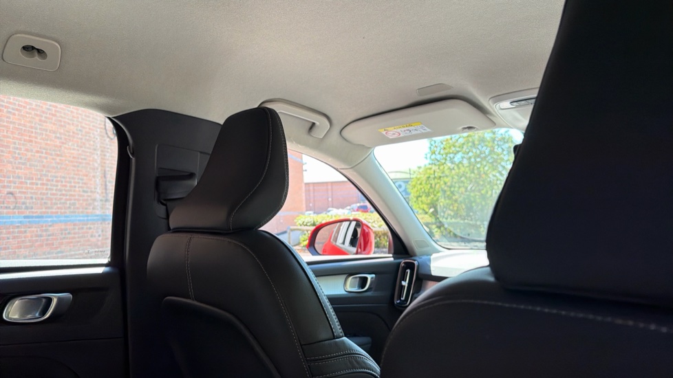 Volvo XC40 1.5 T3 [163] Momentum 5dr Geartronic Petrol Estate - Image 50