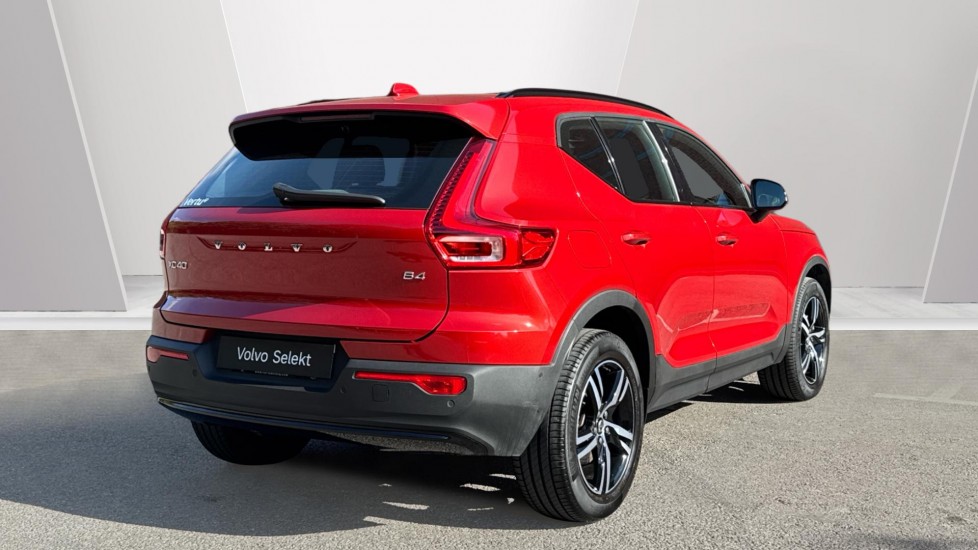 Volvo XC40 2.0 B4P Plus Dark 5dr Auto Petrol Estate - Image 2