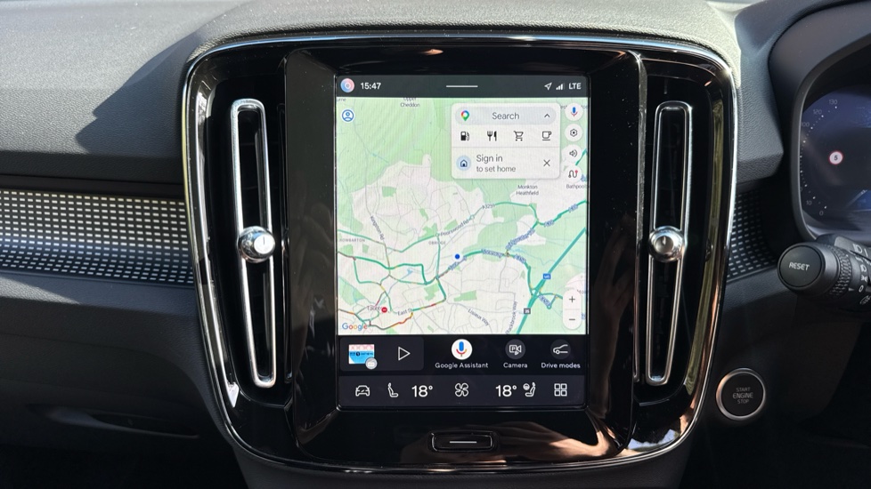 Volvo XC40 2.0 B4P Plus Dark 5dr Auto Petrol Estate - Image 37