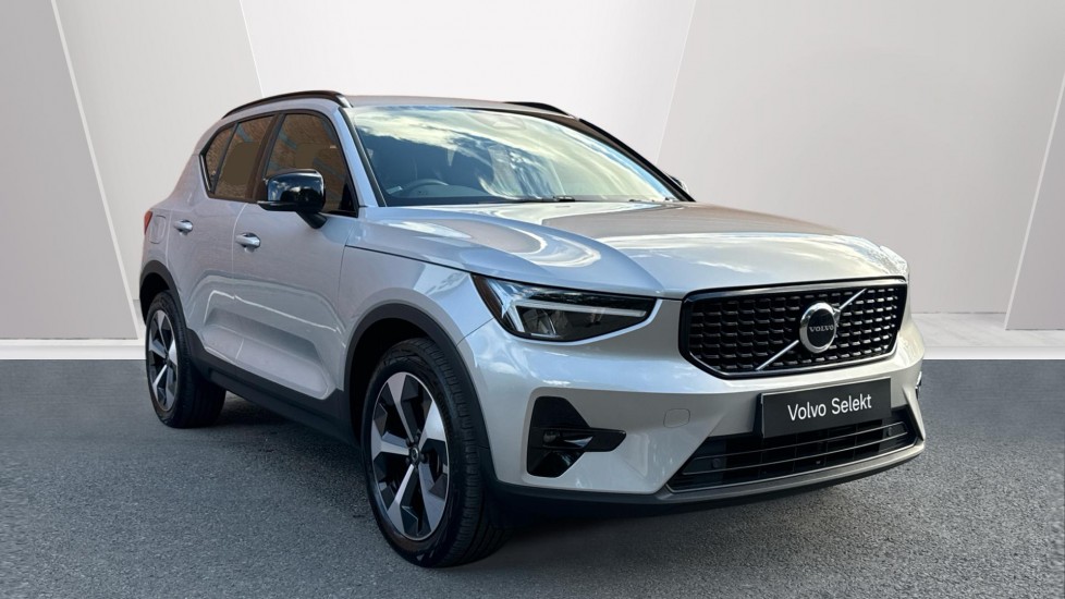 Volvo XC40 2.0 B4P Plus Dark 5dr Auto Petrol Estate - Image 1
