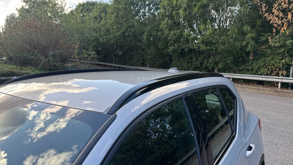 Volvo XC40 2.0 B4P Plus Dark 5dr Auto Petrol Estate - Image 24