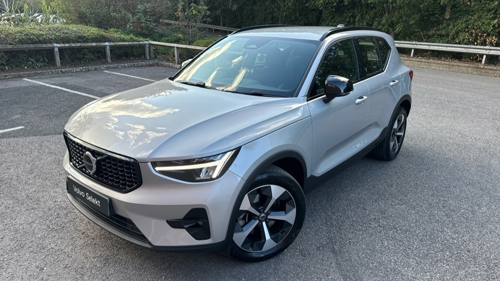 Volvo XC40 2.0 B4P Plus Dark 5dr Auto Petrol Estate - Image 25