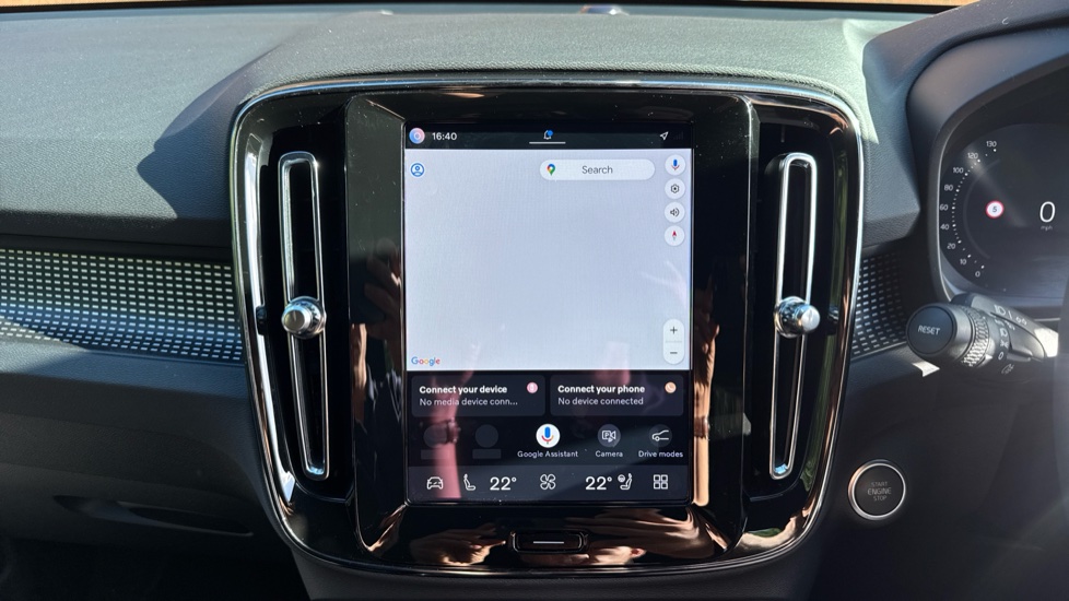 Volvo XC40 2.0 B4P Plus Dark 5dr Auto Petrol Estate - Image 37