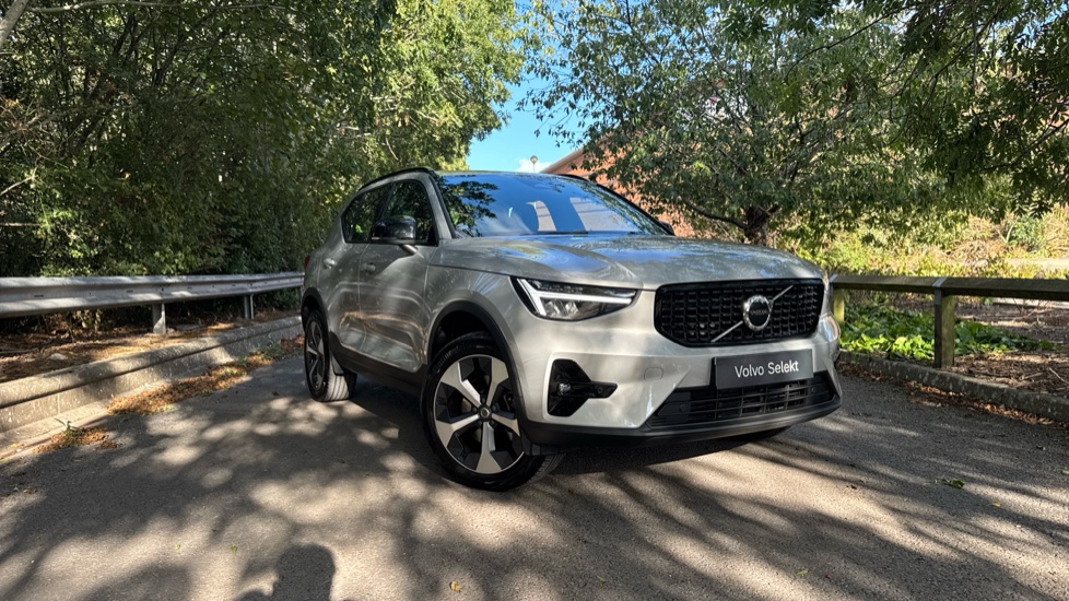Volvo XC40 2.0 B4P Plus Dark 5dr Auto Petrol Estate - Image 52