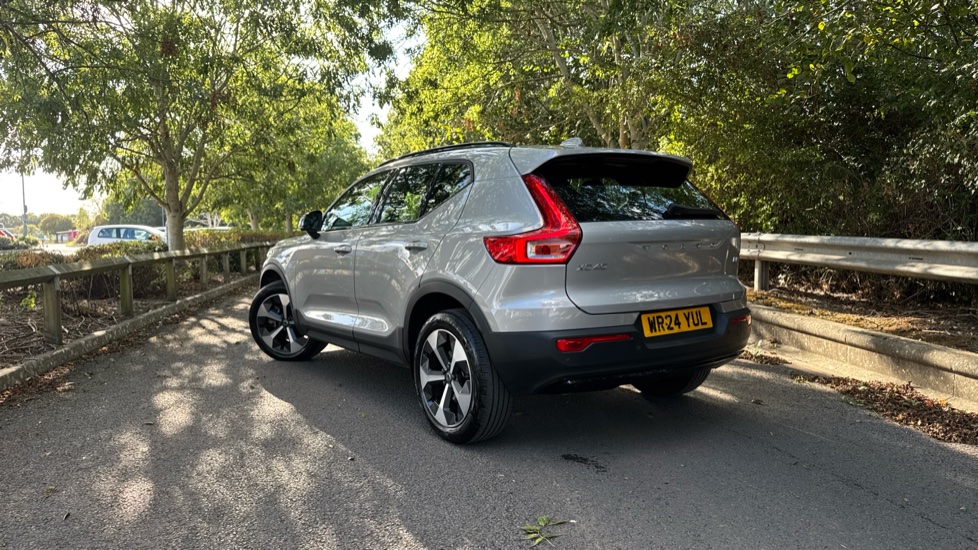 Volvo XC40 2.0 B4P Plus Dark 5dr Auto Petrol Estate - Image 54