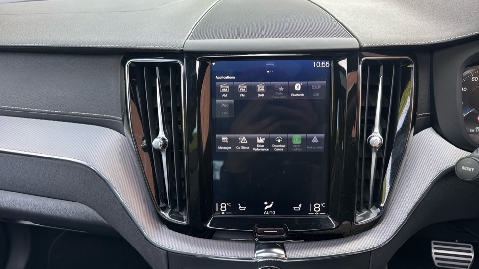 Volvo XC60 2.0 T5 [250] R DESIGN Pro 5dr AWD Geartronic Petrol Estate - Image 41
