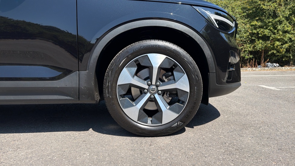 Volvo XC40 2.0 B3P Plus Dark 5dr Auto Petrol Estate - Image 9