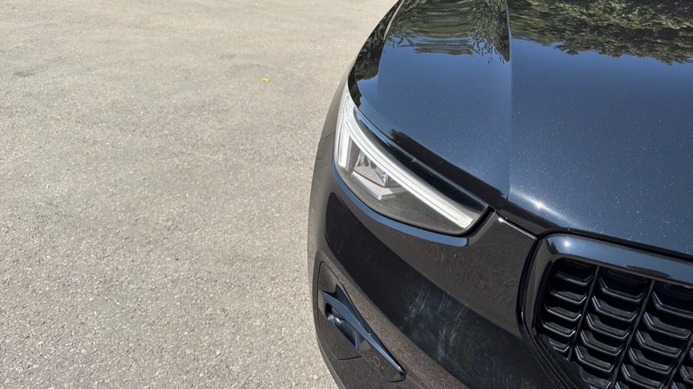 Volvo XC40 2.0 B3P Plus Dark 5dr Auto Petrol Estate - Image 66