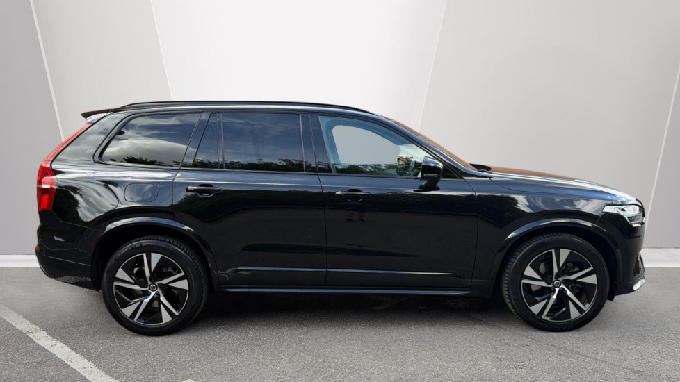 Volvo XC90 2.0 B5D [235] Plus Dark 5dr AWD Geartronic Diesel Estate - Image 3