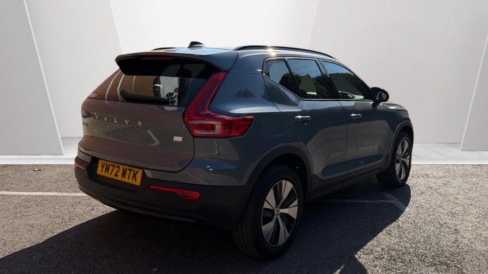 Volvo XC40 1.5 T4 Recharge PHEV Plus Dark 5dr Auto Estate - Image 2