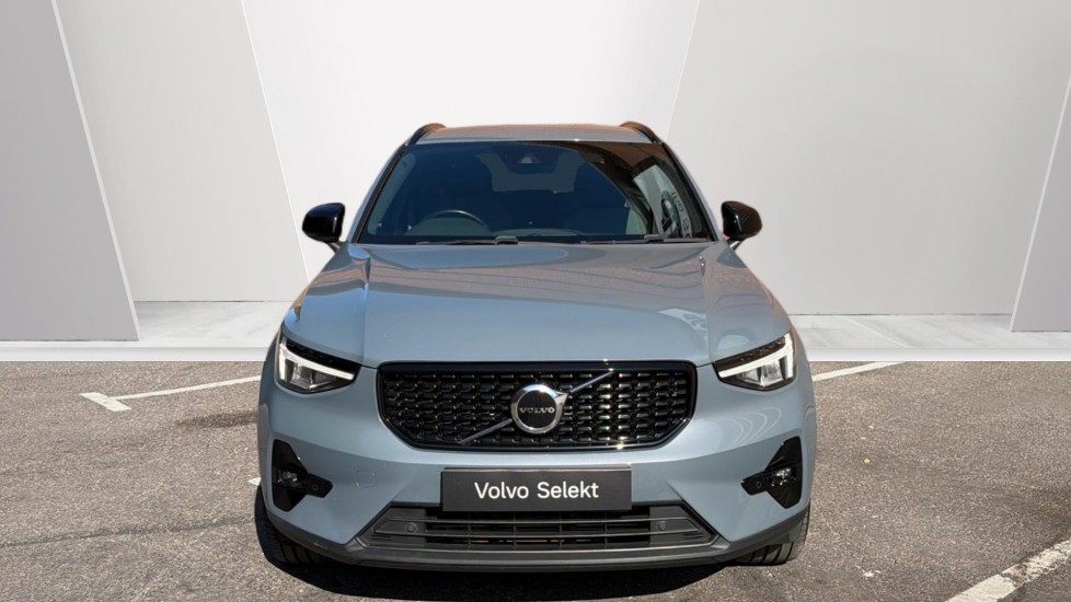 Volvo XC40 1.5 T4 Recharge PHEV Plus Dark 5dr Auto Estate - Image 8