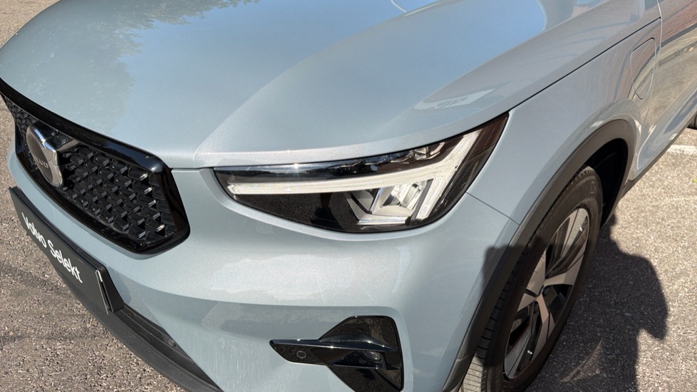 Volvo XC40 1.5 T4 Recharge PHEV Plus Dark 5dr Auto Estate - Image 47