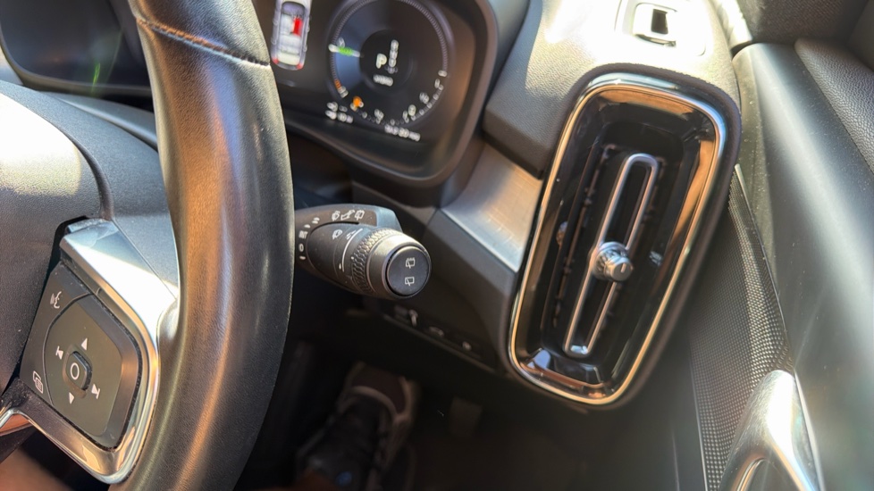 Volvo XC40 1.5 T4 Recharge PHEV Plus Dark 5dr Auto Estate - Image 63