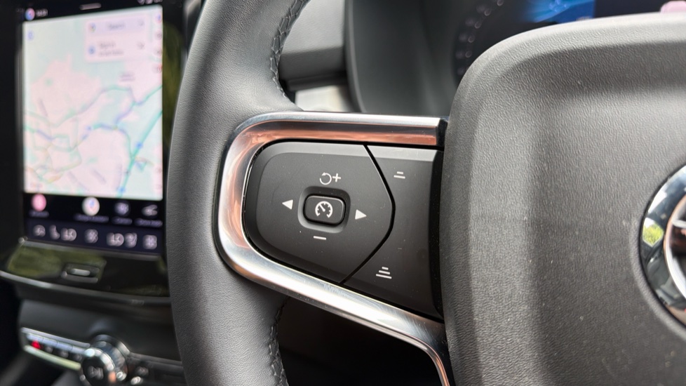 Volvo XC40 2.0 B4P Plus Black Edition 5dr Auto Petrol Estate - Image 20