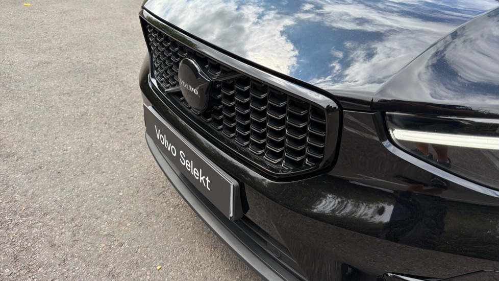 Volvo XC40 2.0 B4P Plus Black Edition 5dr Auto Petrol Estate - Image 42