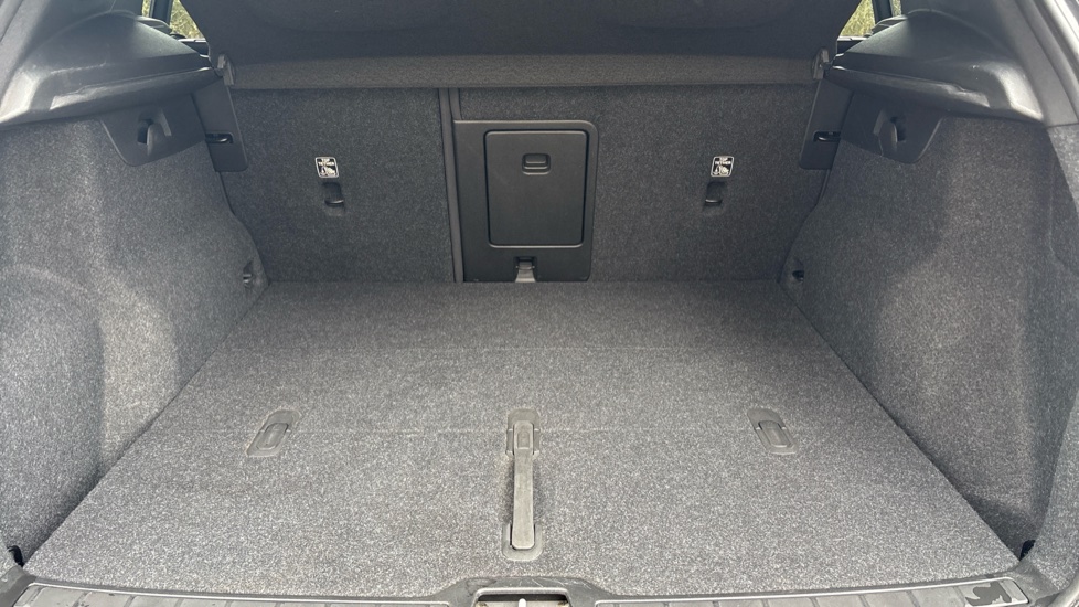 Volvo XC40 300kW Recharge Twin Plus 78kWh 5dr AWD Auto Electric Estate - Image 13