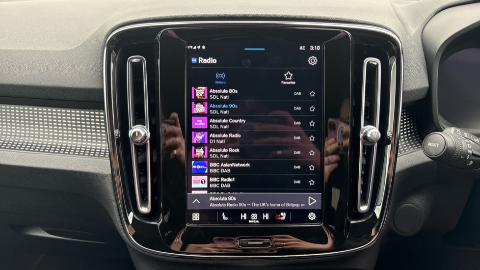 Volvo XC40 300kW Recharge Twin Plus 78kWh 5dr AWD Auto Electric Estate - Image 39