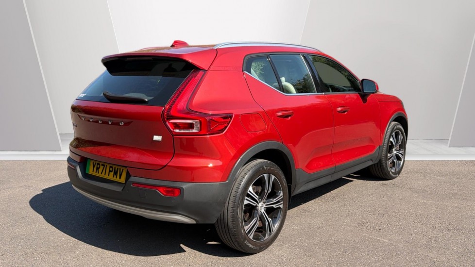 Volvo XC40 1.5 T5 Recharge PHEV Inscription Pro 5dr Auto Estate - Image 2