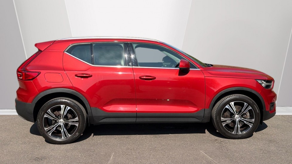 Volvo XC40 1.5 T5 Recharge PHEV Inscription Pro 5dr Auto Estate - Image 3