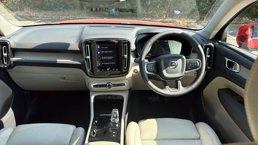 Volvo XC40 1.5 T5 Recharge PHEV Inscription Pro 5dr Auto Estate - Image 5