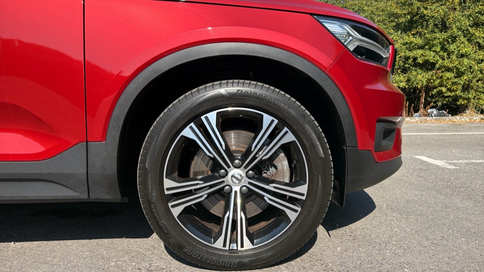 Volvo XC40 1.5 T5 Recharge PHEV Inscription Pro 5dr Auto Estate - Image 9