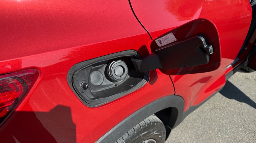 Volvo XC40 1.5 T5 Recharge PHEV Inscription Pro 5dr Auto Estate - Image 15