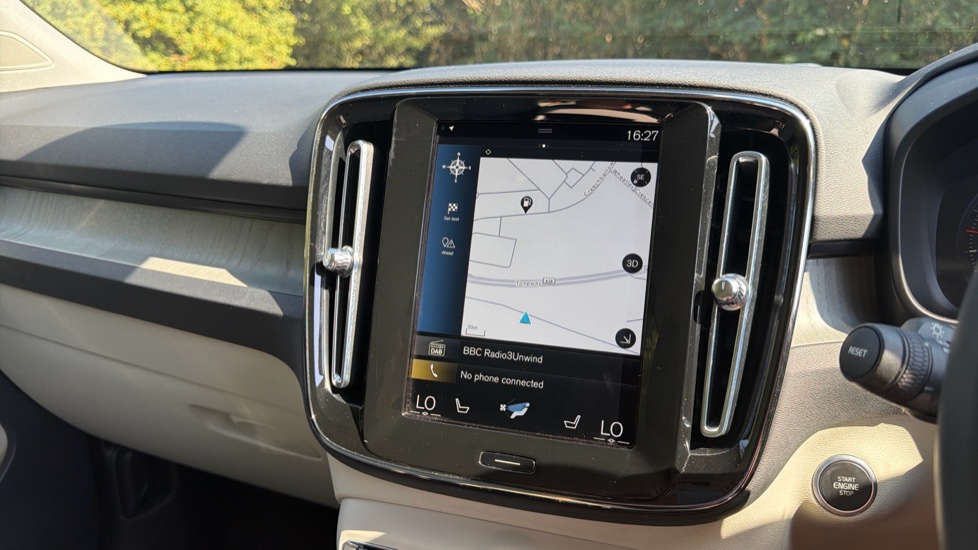 Volvo XC40 1.5 T5 Recharge PHEV Inscription Pro 5dr Auto Estate - Image 17