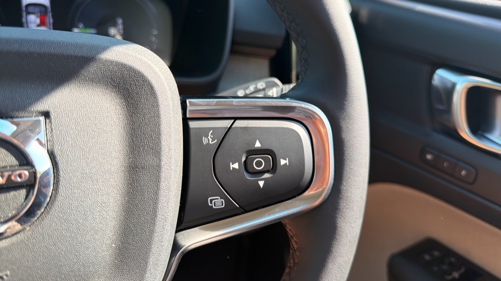 Volvo XC40 1.5 T5 Recharge PHEV Inscription Pro 5dr Auto Estate - Image 21