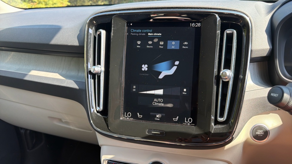 Volvo XC40 1.5 T5 Recharge PHEV Inscription Pro 5dr Auto Estate - Image 42