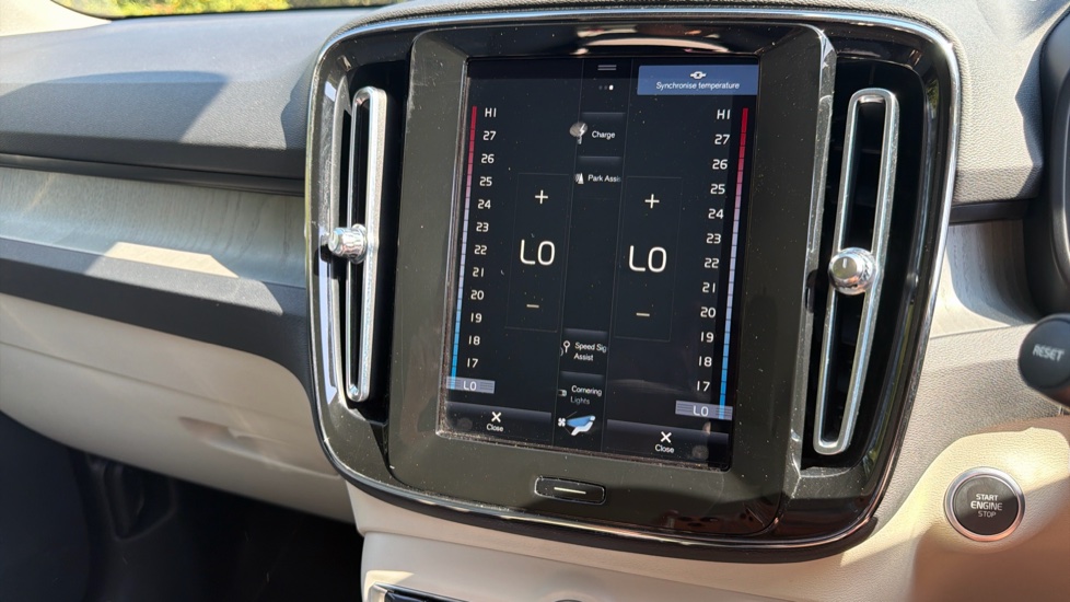 Volvo XC40 1.5 T5 Recharge PHEV Inscription Pro 5dr Auto Estate - Image 43