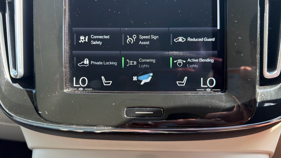 Volvo XC40 1.5 T5 Recharge PHEV Inscription Pro 5dr Auto Estate - Image 44