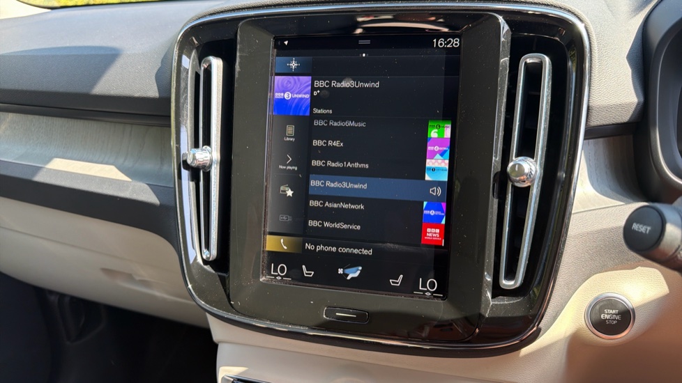 Volvo XC40 1.5 T5 Recharge PHEV Inscription Pro 5dr Auto Estate - Image 46