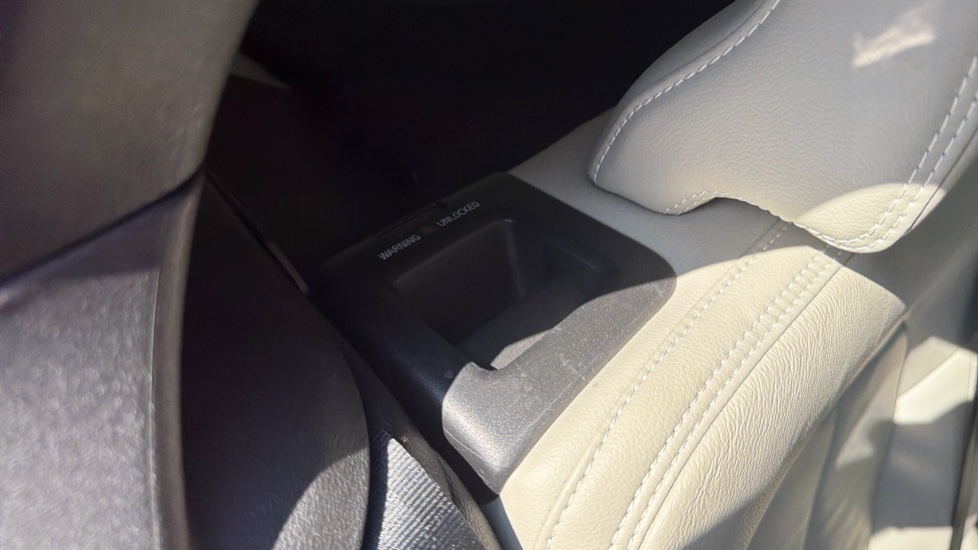 Volvo XC40 1.5 T5 Recharge PHEV Inscription Pro 5dr Auto Estate - Image 54