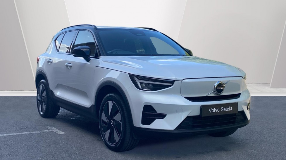 2023 Volvo XC40