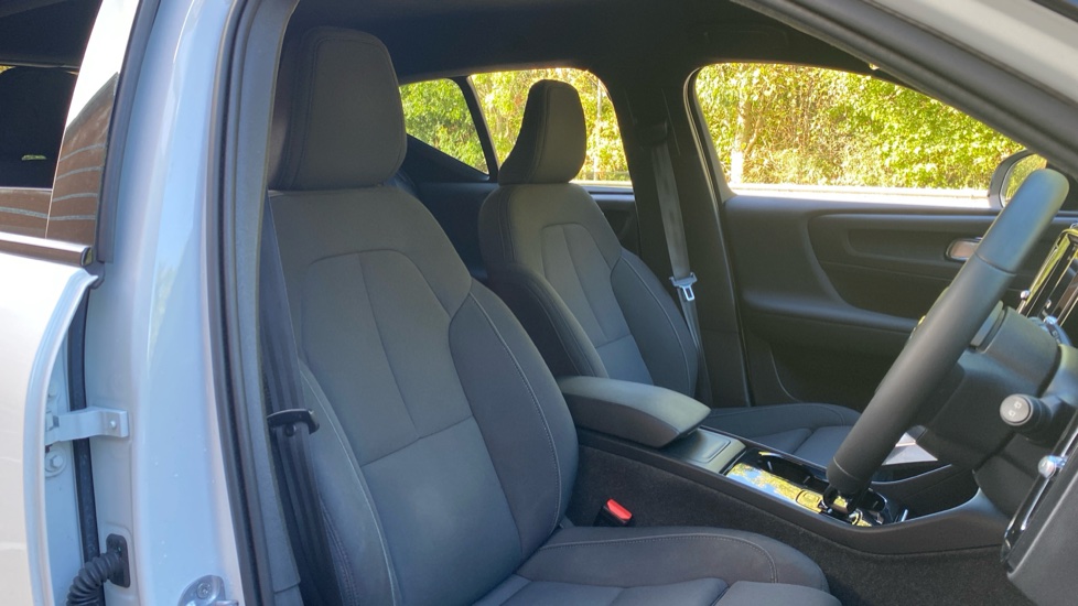 Volvo XC40 300kW Recharge Twin Core 82kWh 5dr AWD Auto Electric Estate - Image 27