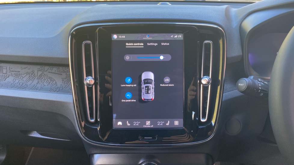 Volvo XC40 300kW Recharge Twin Core 82kWh 5dr AWD Auto Electric Estate - Image 32