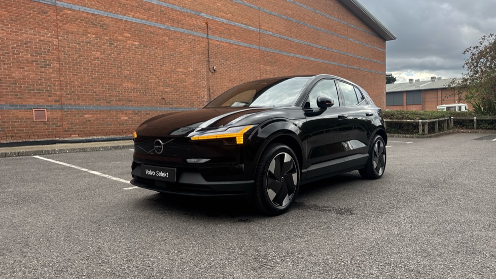 Volvo EX30 200kW SM Extended Range Plus 69kWh 5dr Auto Electric Estate - Image 25