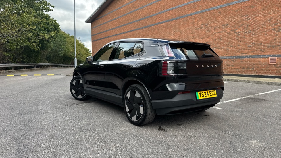 Volvo EX30 200kW SM Extended Range Plus 69kWh 5dr Auto Electric Estate - Image 50