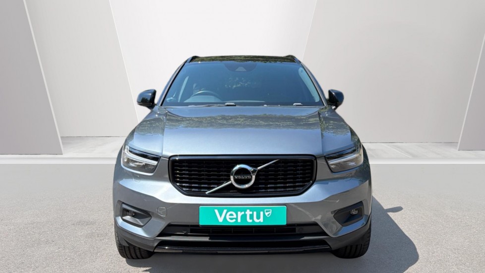 Volvo XC40 2.0 D3 R DESIGN Pro 5dr AWD Geartronic Diesel Estate - Image 8