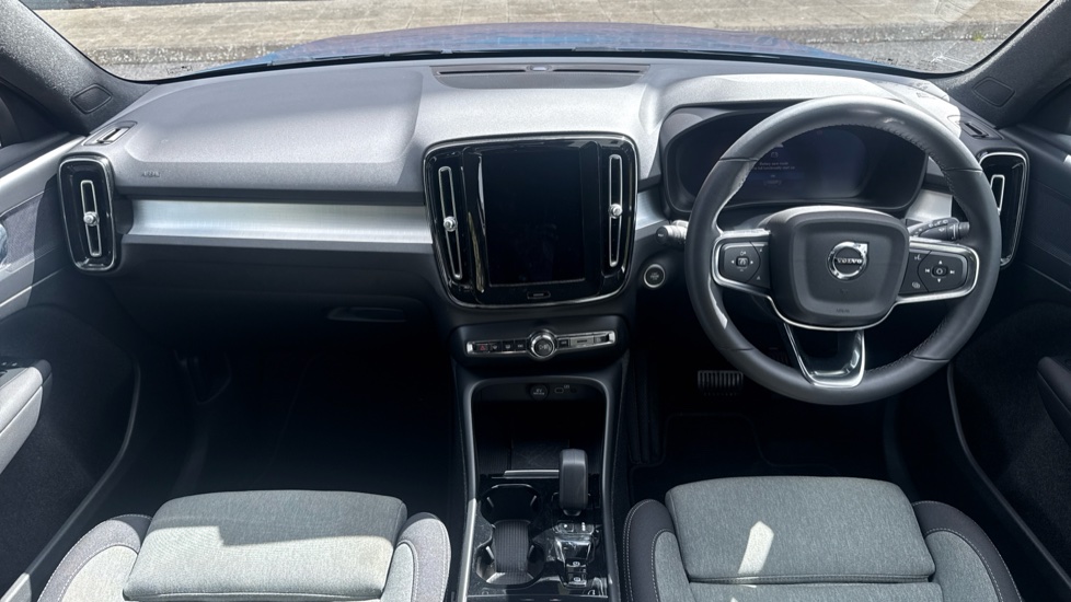 Volvo XC40 2.0 B3P Plus Dark 5dr Auto Petrol Estate - Image 5