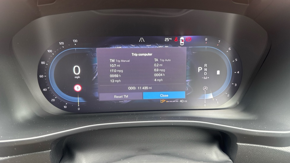 Volvo XC40 2.0 B3P Plus Dark 5dr Auto Petrol Estate - Image 32