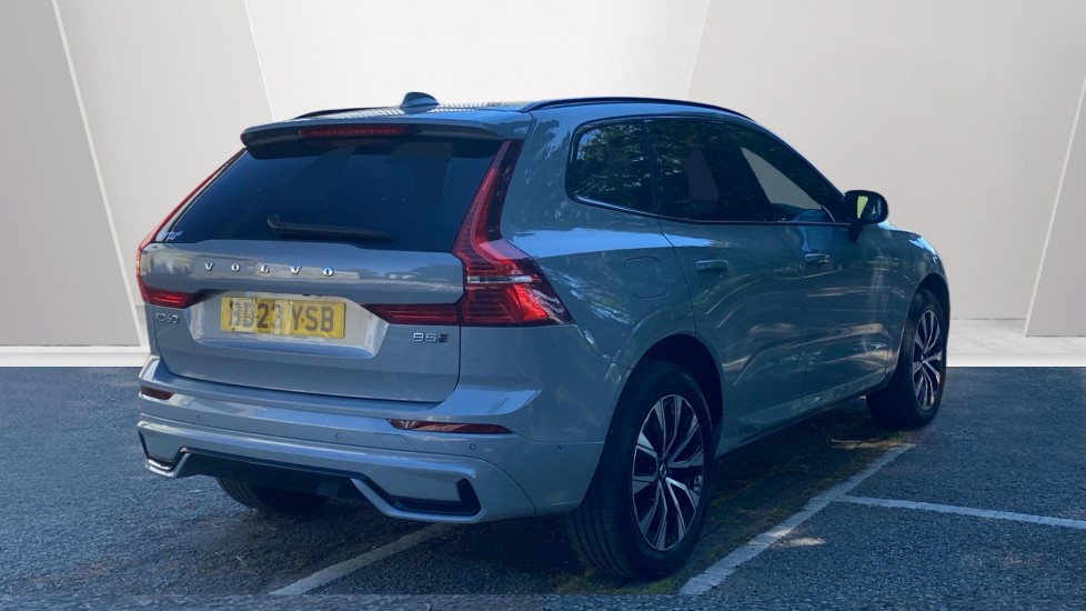 Volvo XC60 2.0 B5P Plus Dark 5dr AWD Geartronic Petrol Estate - Image 2