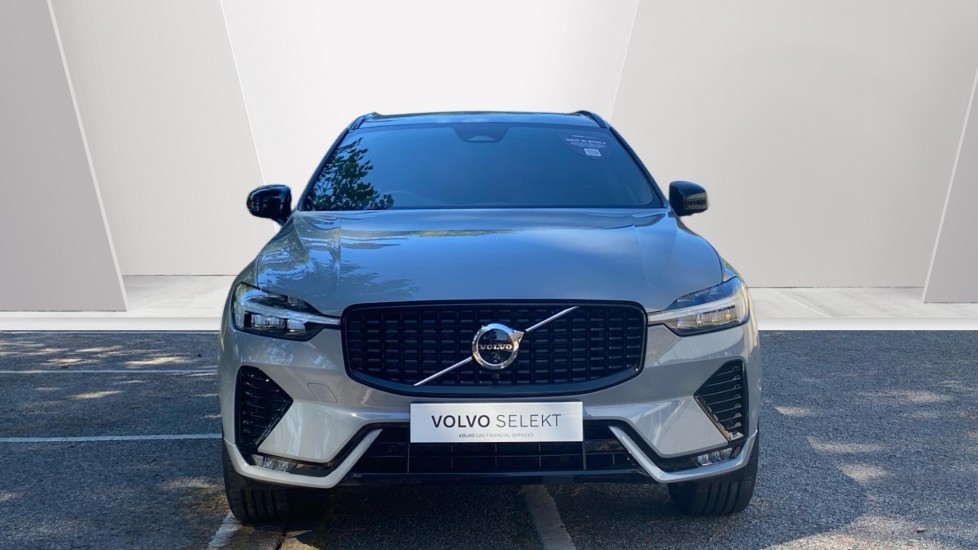 Volvo XC60 2.0 B5P Plus Dark 5dr AWD Geartronic Petrol Estate - Image 8