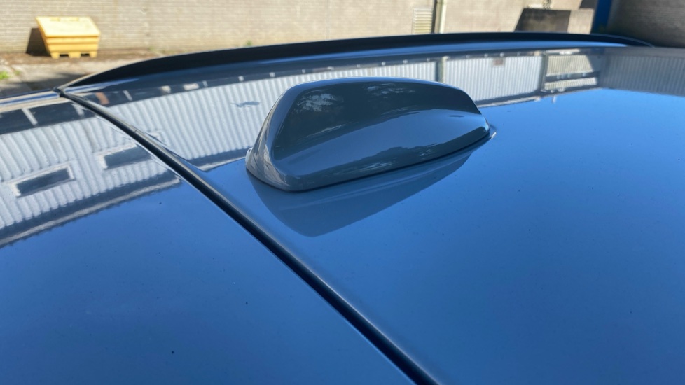 Volvo XC60 2.0 B5P Plus Dark 5dr AWD Geartronic Petrol Estate - Image 47