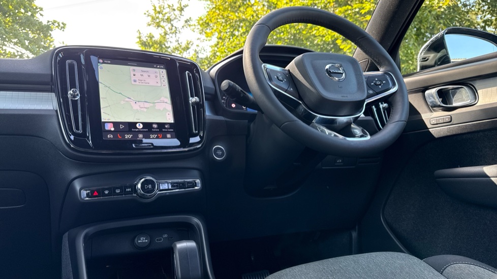 Volvo XC40 2.0 B3P Plus Dark 5dr Auto Petrol Estate - Image 37