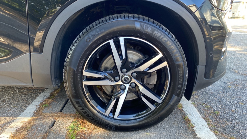 Volvo XC40 2.0 B3P Plus Dark 5dr Auto Petrol Estate - Image 35