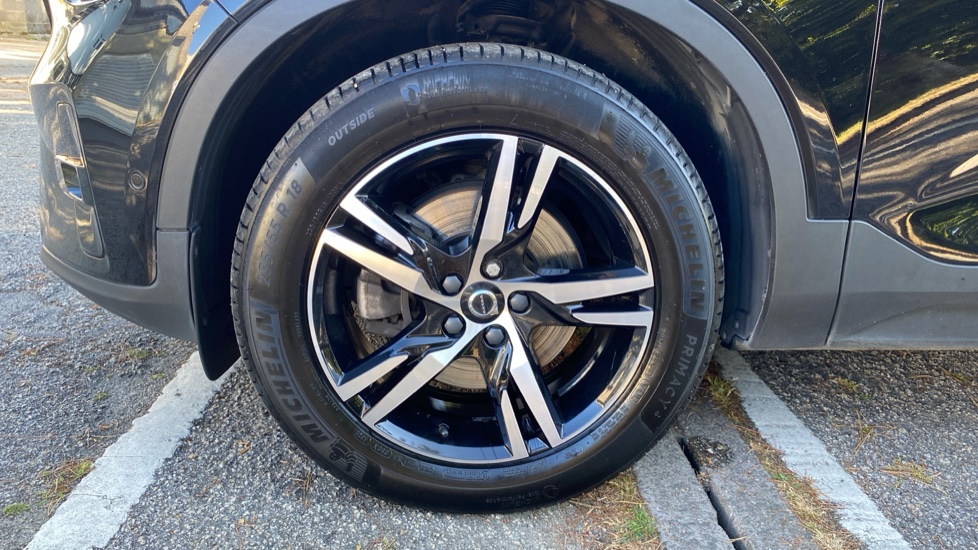 Volvo XC40 2.0 B3P Plus Dark 5dr Auto Petrol Estate - Image 36